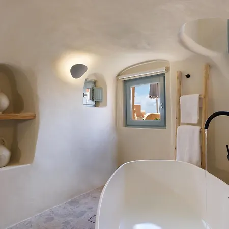 Villa Annouso With Hot Tub By Caldera Oia