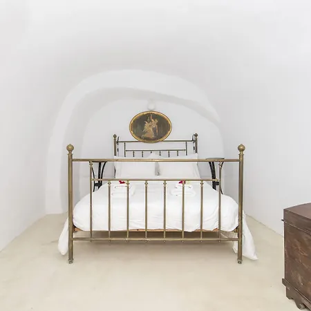 Villa Annouso With Hot Tub By Caldera *