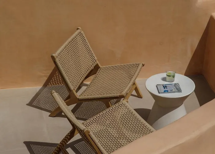 Annouso With Hot Tub By Caldera Oia