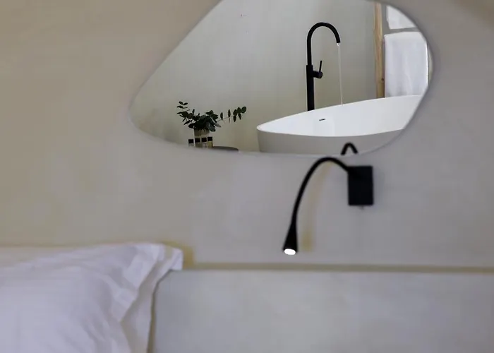 Annouso With Hot Tub By Caldera Villa Oia