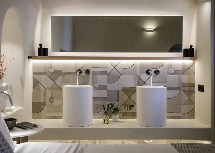 Villa Annouso With Hot Tub By Caldera