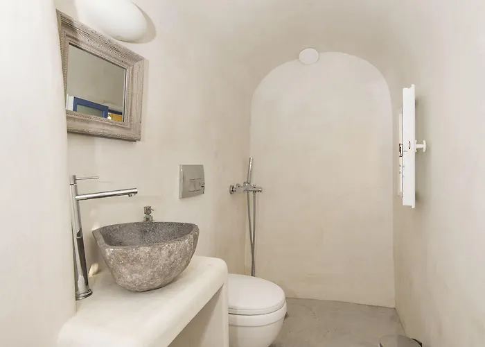 Villa Annouso With Hot Tub By Caldera