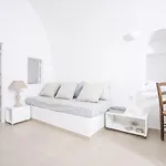 Villa Annouso With Hot Tub By Caldera Oia