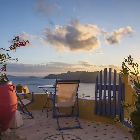 Villa Annouso With Hot Tub By Caldera