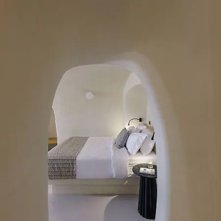 Annouso With Hot Tub By Caldera Vila Oia